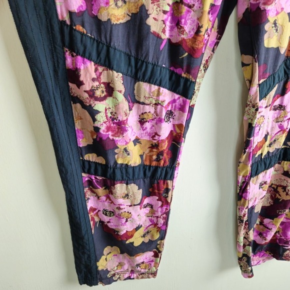 Lilka‎ Anthropologie Huntington Beach Floral Pants S Purple Navy Elastic Waist - Picture 4 of 9